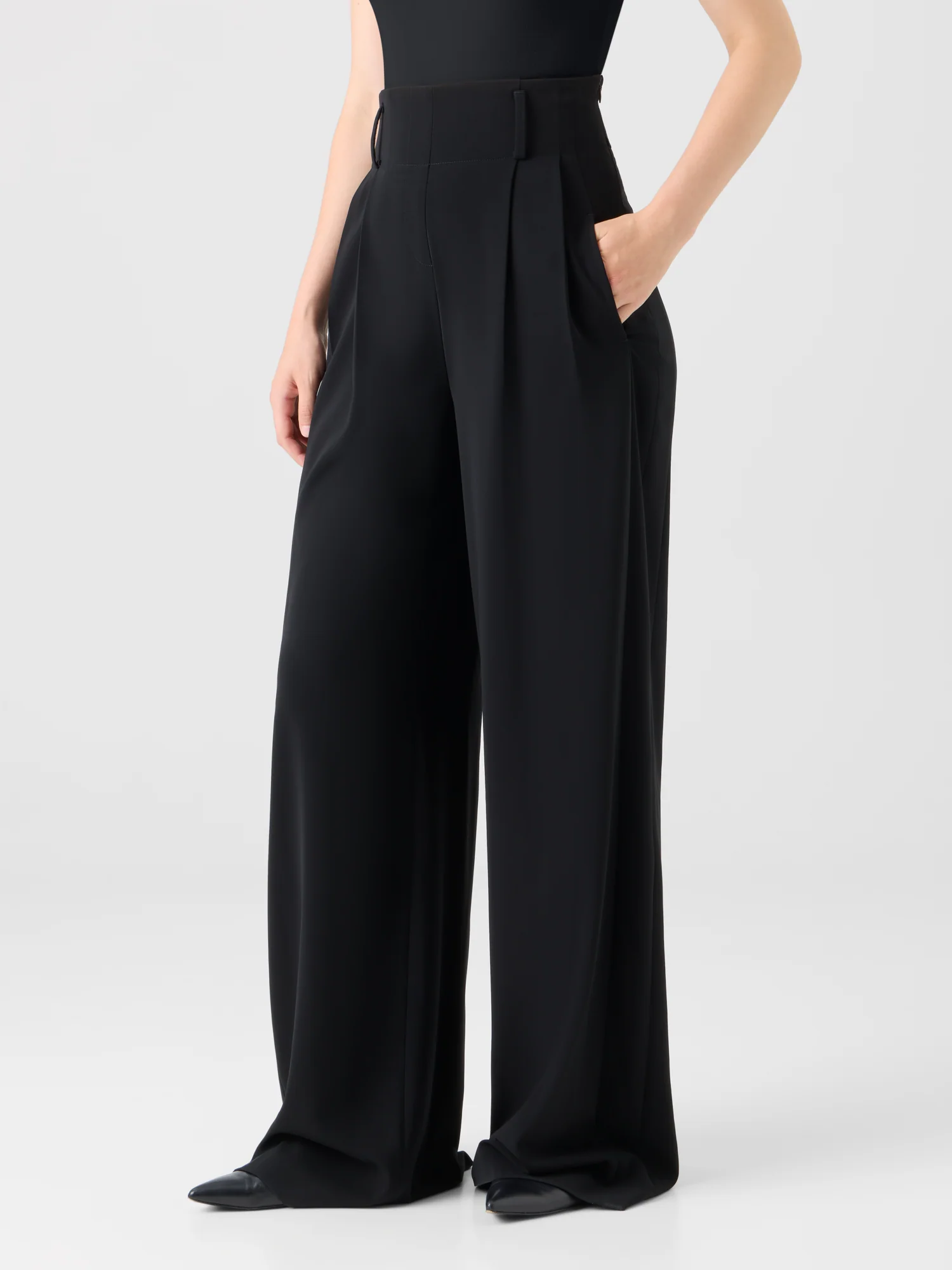 High-Waist Lasercut Crêpe Wide Pants - Image 5