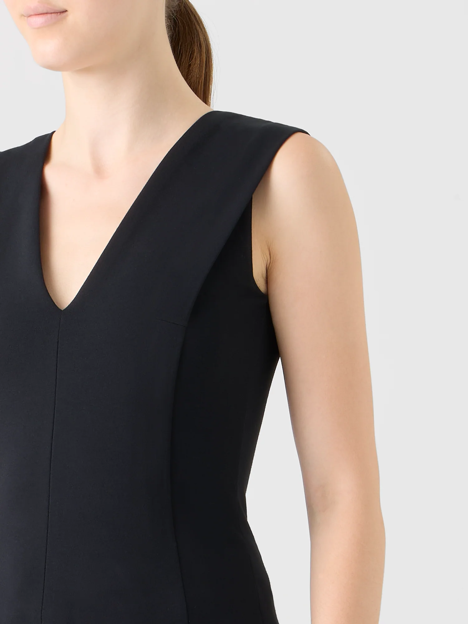 V-Neck Top in Signature Jersey - Image 3