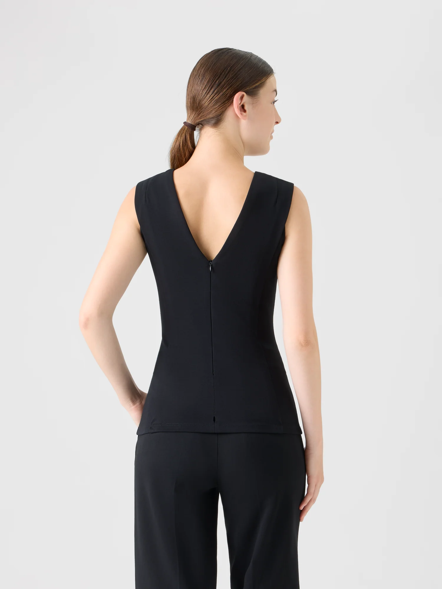V-Neck Top in Signature Jersey - Image 4