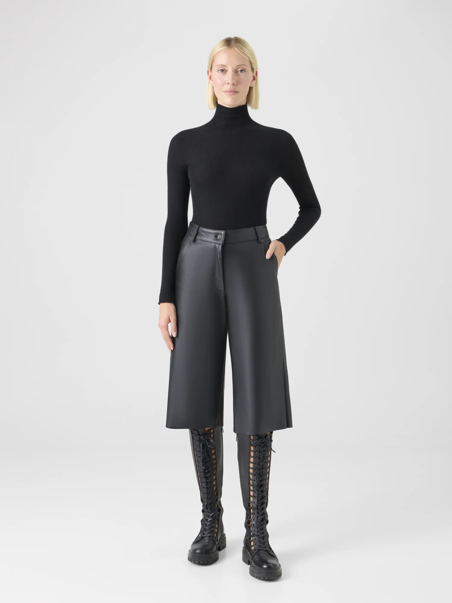 WidNappa Leather Wide-Leg Bermuda Shortse Leg Bermuda in Fine Nappa Leather - Image 2