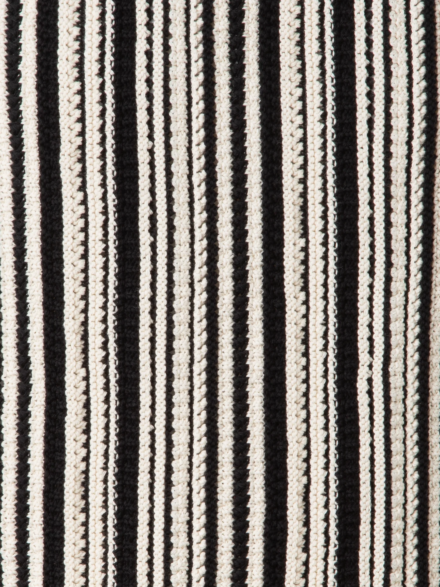 Cropped Chunky Knit Top in Cotton - Image 5