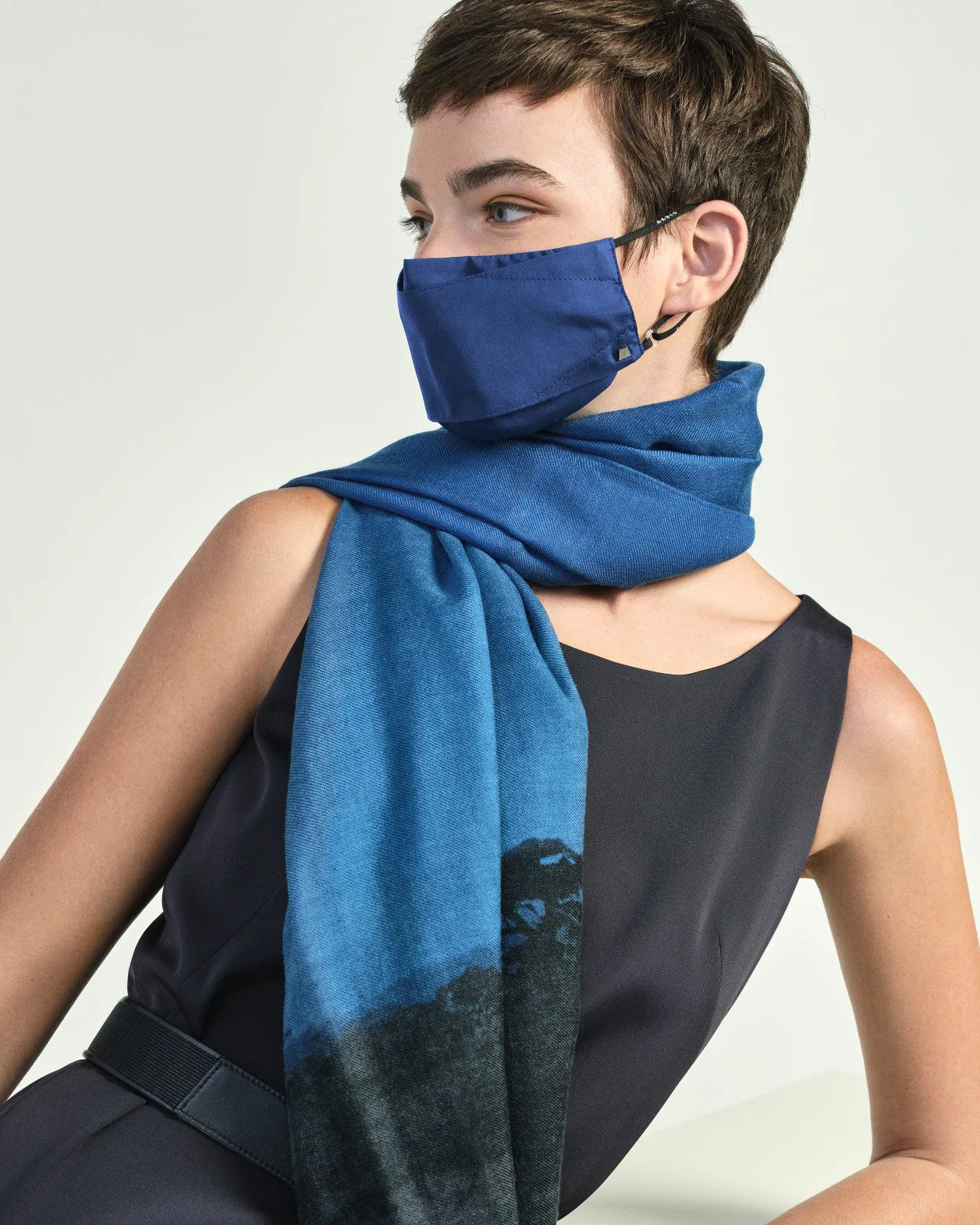Giraffe Print Scarf & Royal Blue Mask