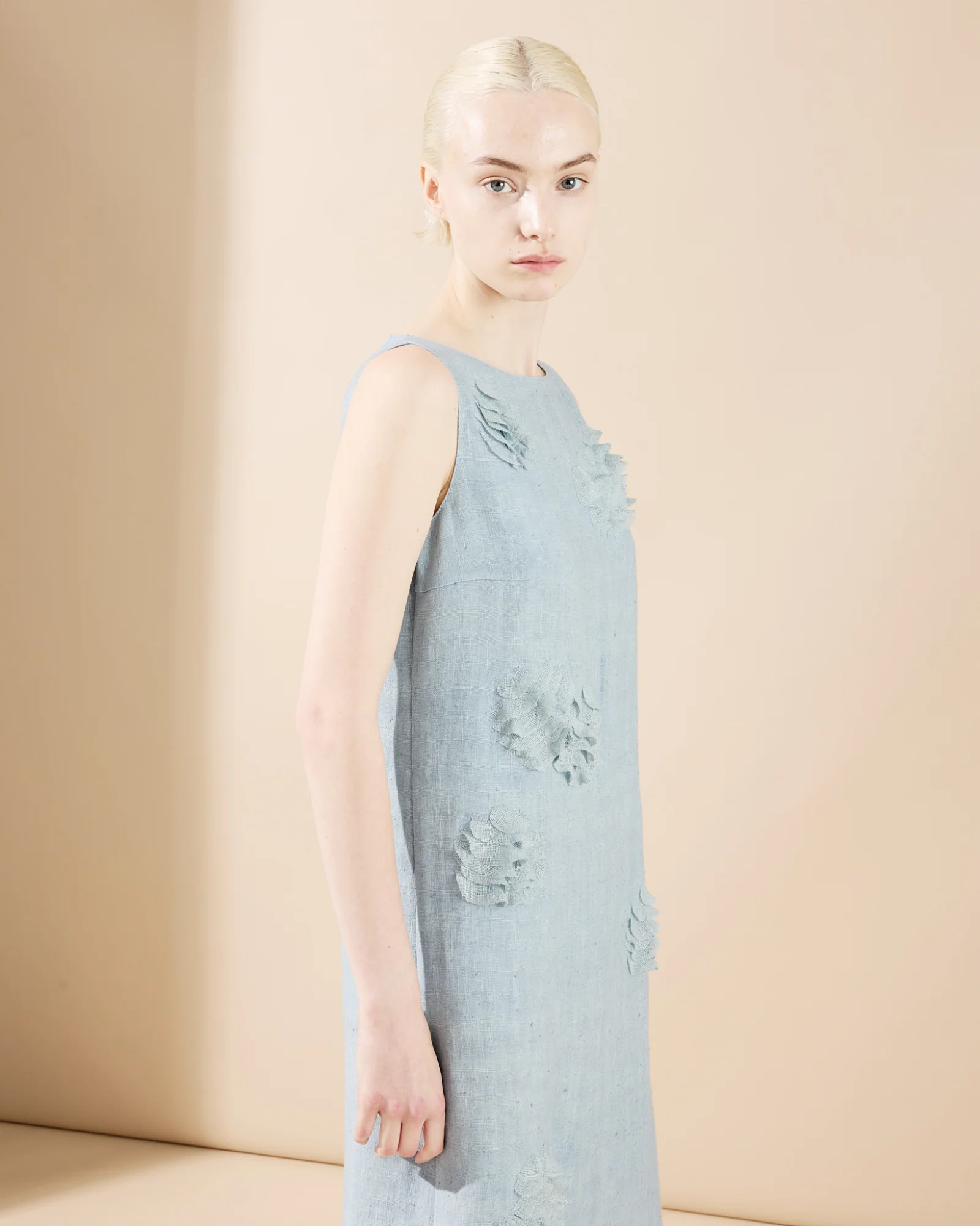 Midi Linen Dress with 3D Carnation Detail - Image 5