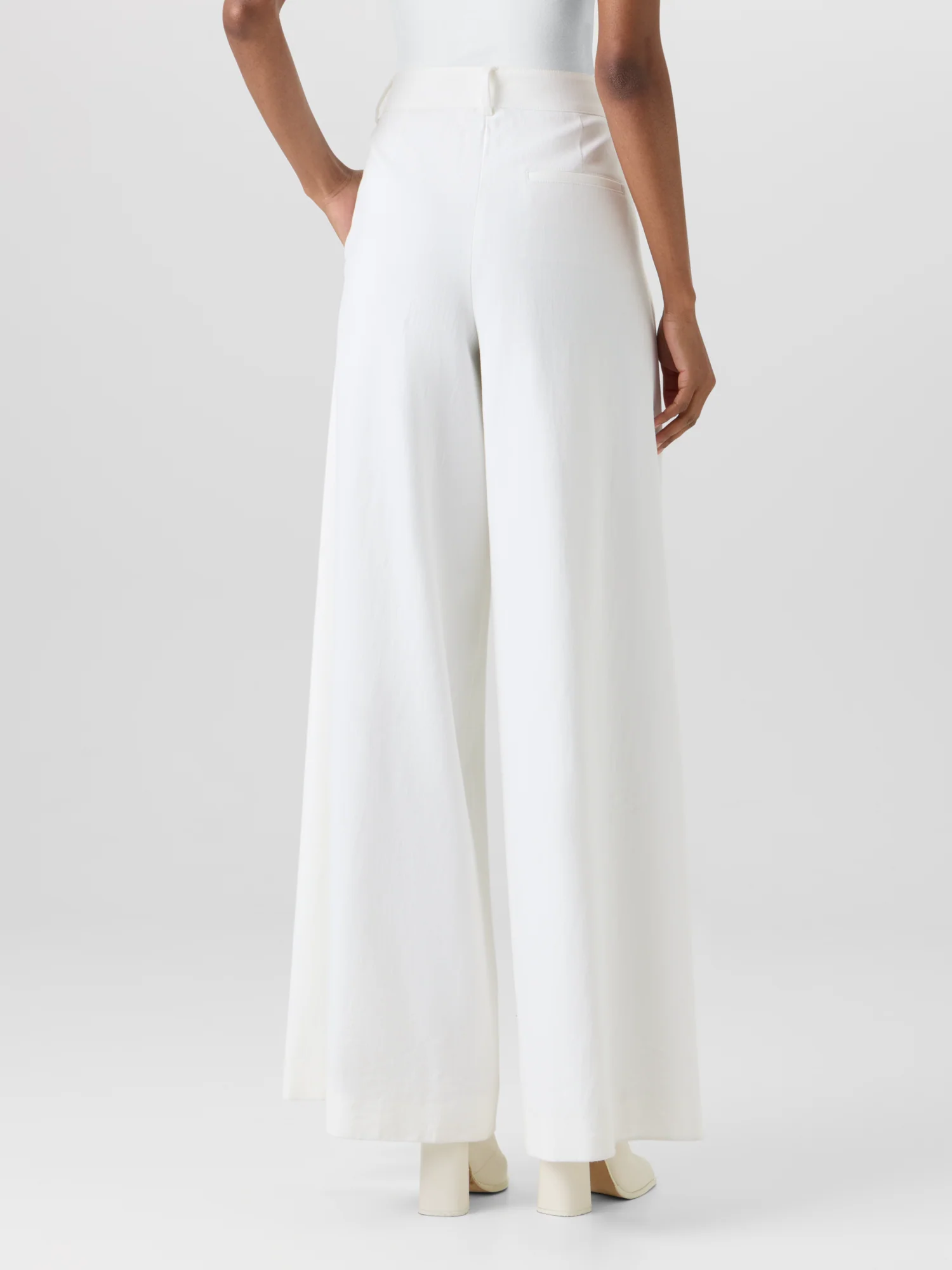 Cassie Flared Wide-Leg Pants in Denim Stretch Cotton - Image 7