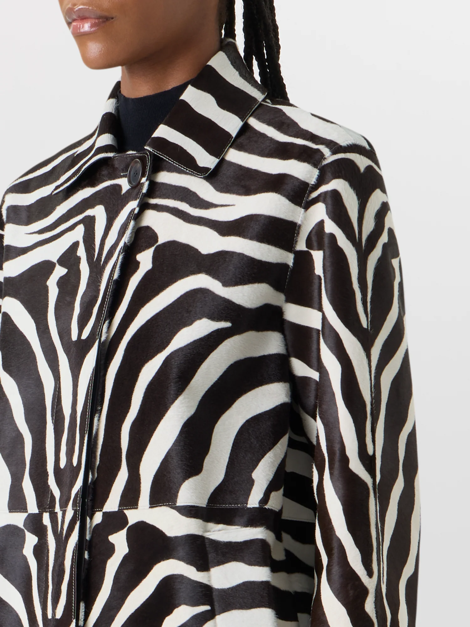 Laron Short Coat in Calfskin - Image 4
