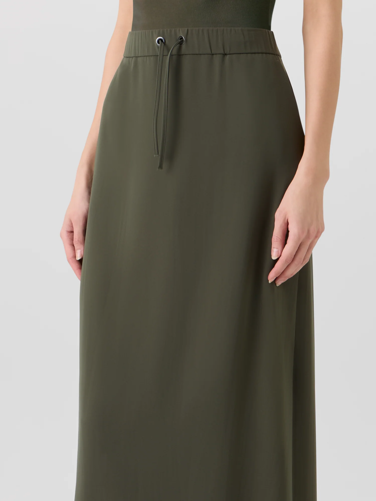 Lasercut-Crêpe Midi Skirt - Image 4