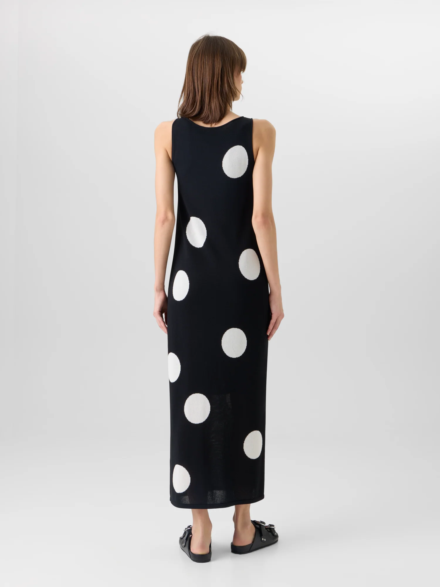 Sleeveless Polka-Dot Midi Knit Dress - Image 6
