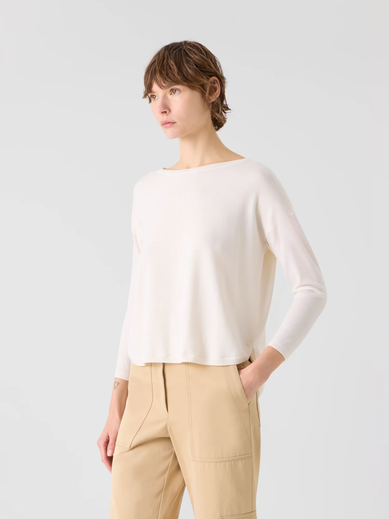 Fine Merino Wool Signature Knit Sweater - Image 5