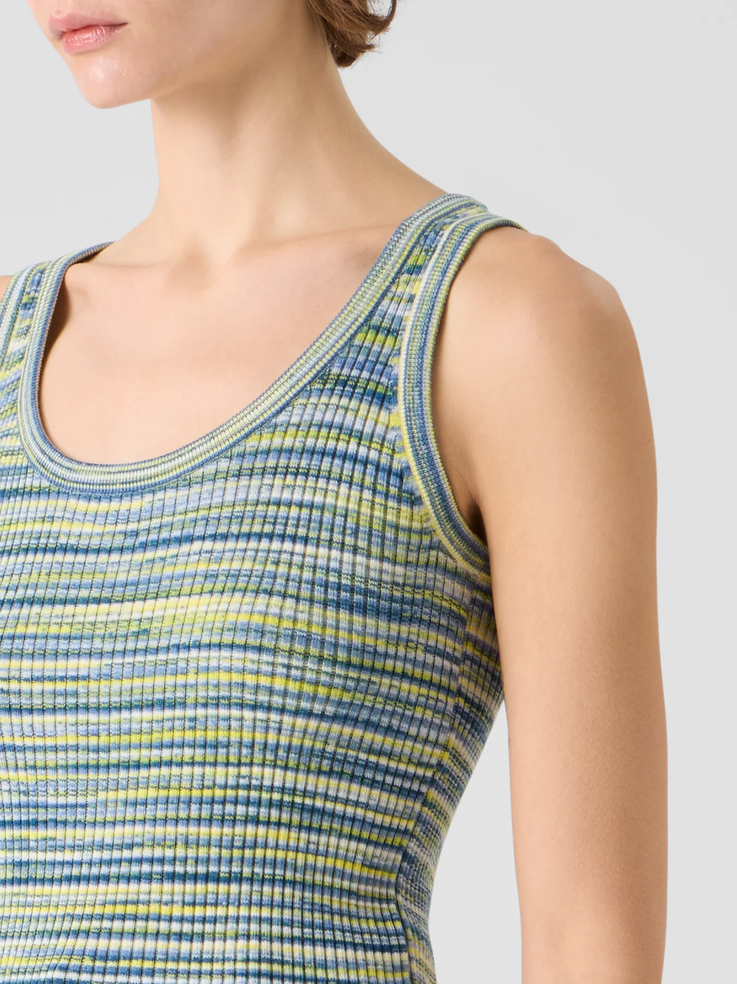 Fitted Scoop Neck Space-Dye Merino Rib Knit Tank - Image 4