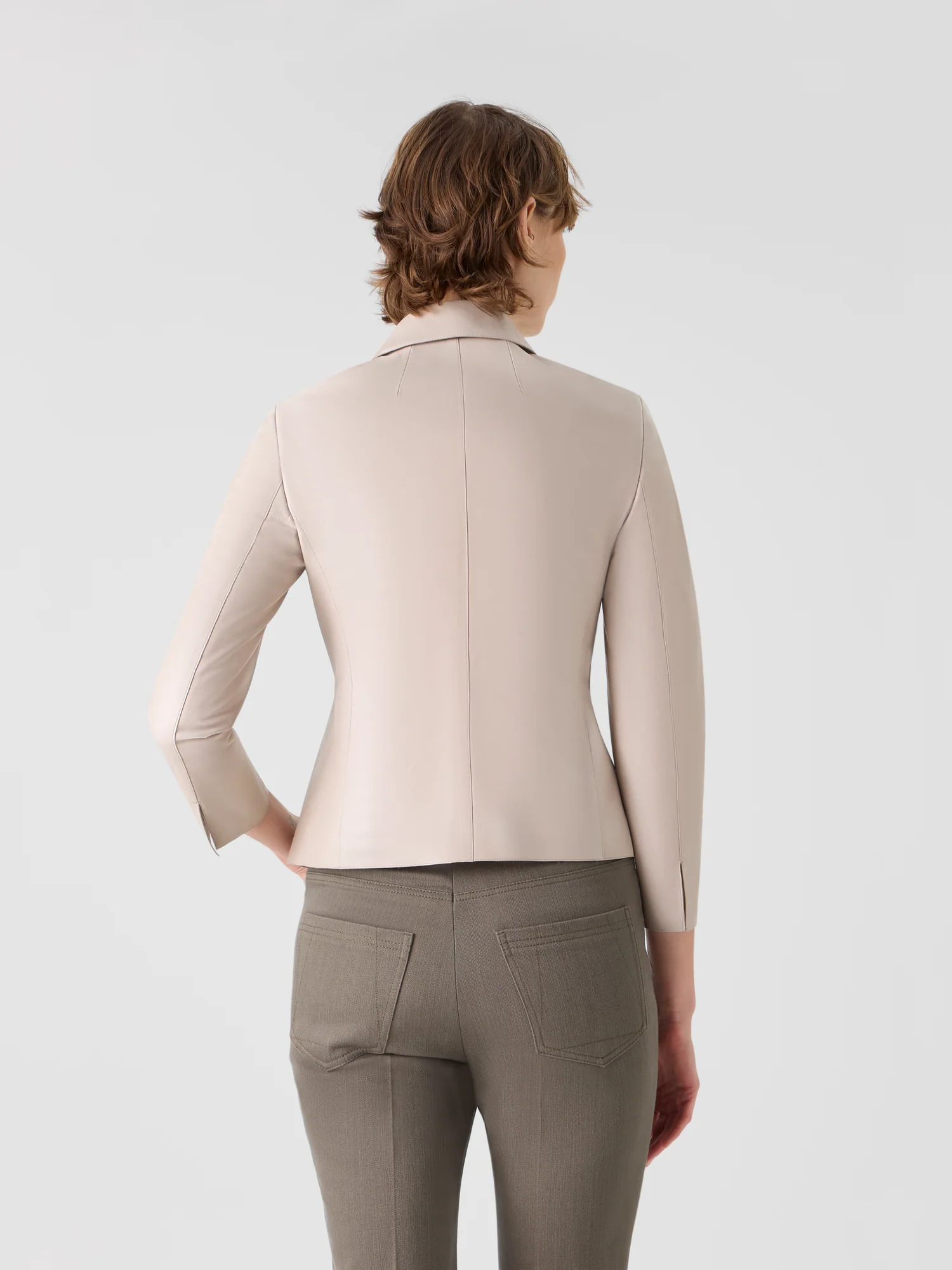 Hecate Short Fitted Leather Jacket - Image 6