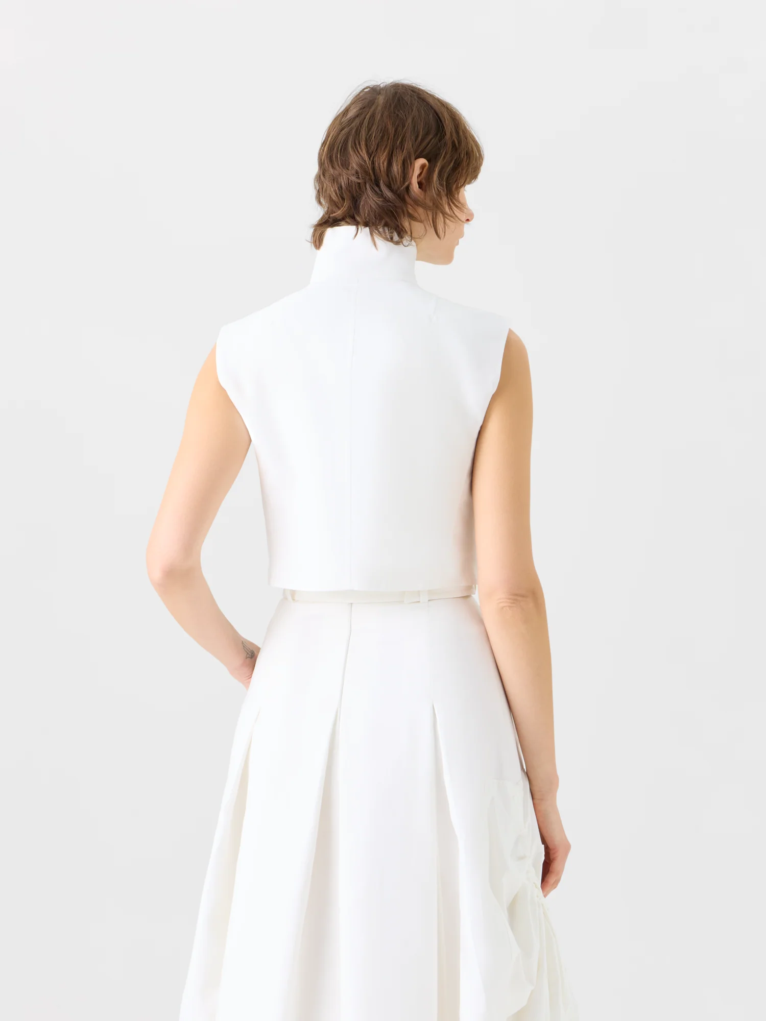 Hester Structured Short Cotton Double-Face Gilet - Image 7