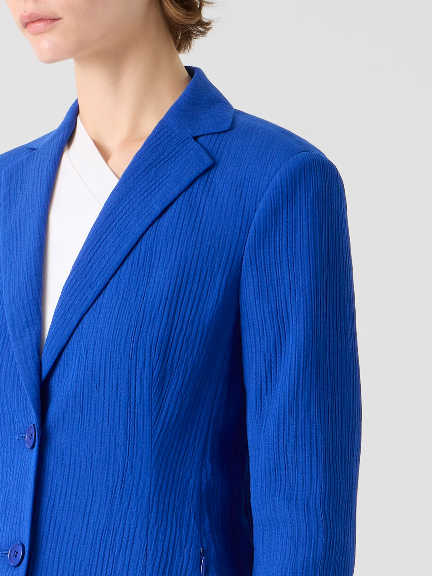 Lavino Tailored Jacket in Structured Cotton Silk - Image 5